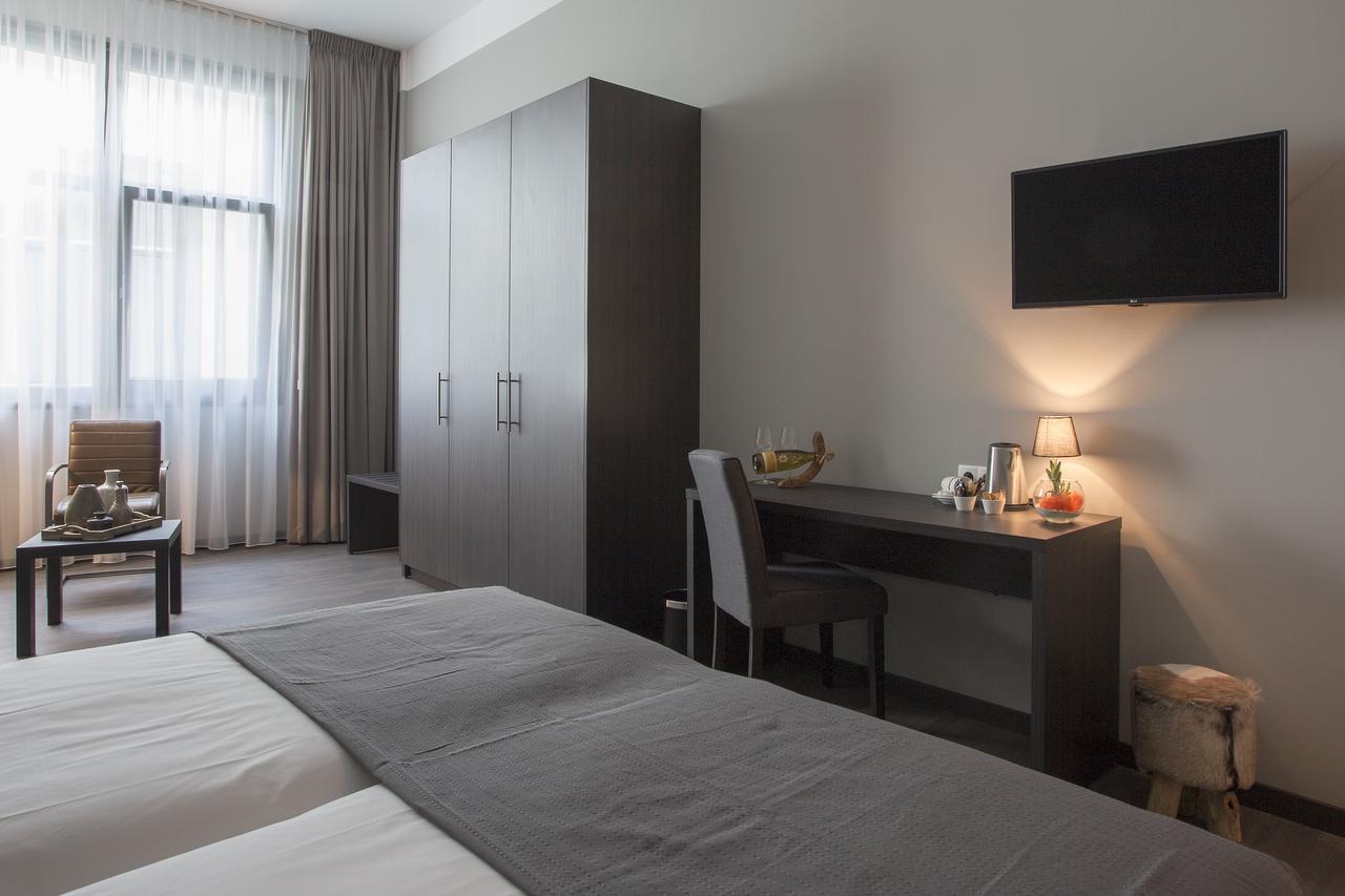 Hotel Bladel 外观 照片